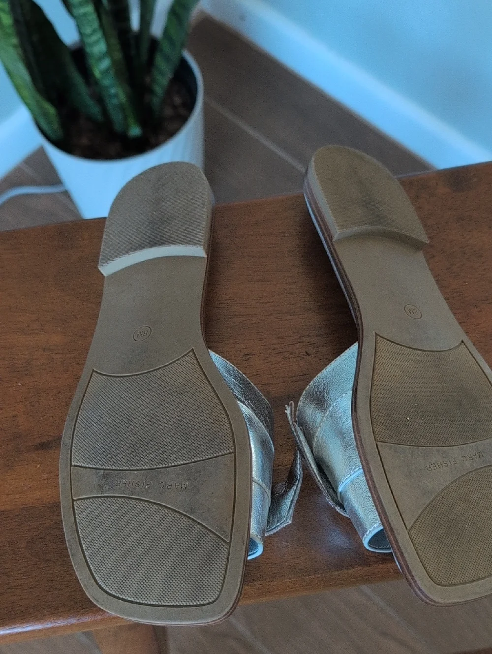 Marc Fisher Finey Silver Bow Slide Sandals - Women's Metallic Slip-On 8 - Picture 6 of 7